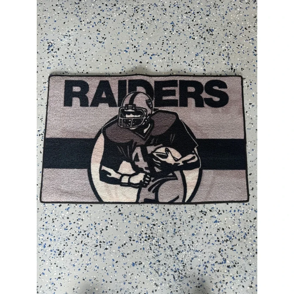 Las Vegas Raiders Football Player Area Rug Mat NFL Fan Gear Home Decor VTG Stain